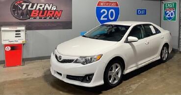 2013 Toyota Camry in Conyers, GA 30094