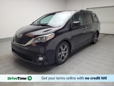 2016 Toyota Sienna in Riverside, CA 92504