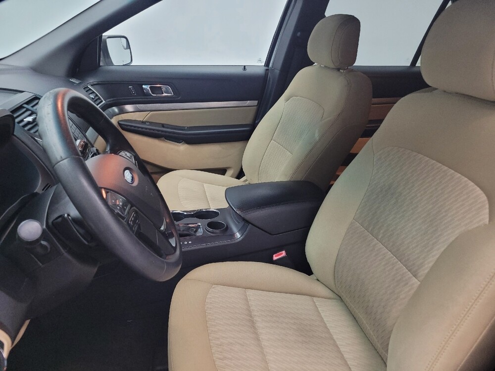 2016 Ford Explorer in Antioch, TN 37013 - 2438677 17