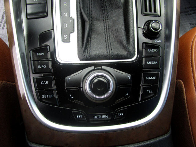 2011 Audi Q5 in Tampa, FL 33604-6914 - 2438822 4