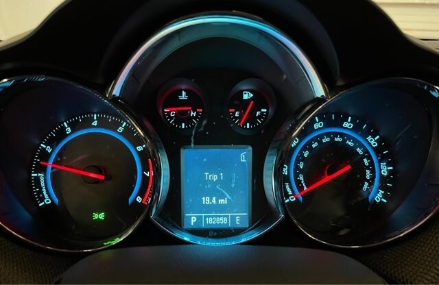 2011 Chevrolet Cruze in Conyers, GA 30094 - 2439091 10