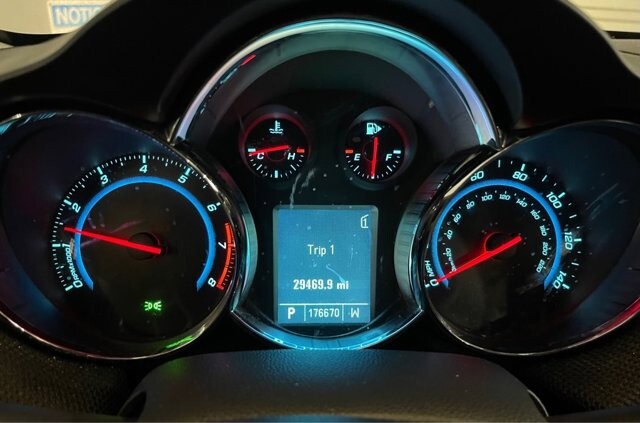 2011 Chevrolet Cruze in Conyers, GA 30094 - 2439091 27