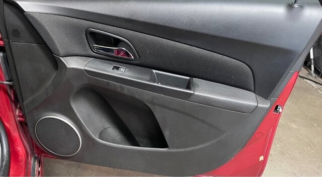 2011 Chevrolet Cruze in Conyers, GA 30094 - 2439091 14