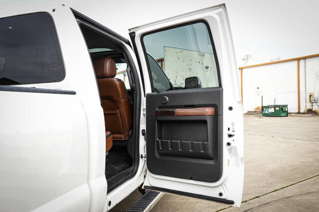 2013 Ford F350 in San Antonio, TX 78228 - 2439112 22