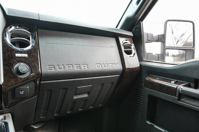 2013 Ford F350 in San Antonio, TX 78228 - 2439112 17