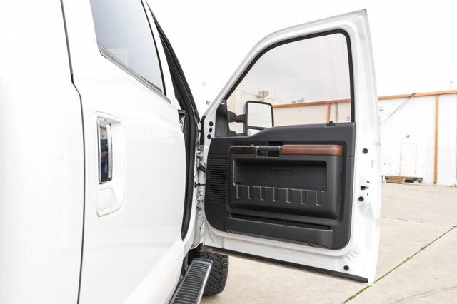 2013 Ford F350 in San Antonio, TX 78228 - 2439112 28