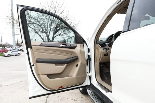 2015 Mercedes-Benz ML 350 in San Antonio, TX 78228 - 2439113 13