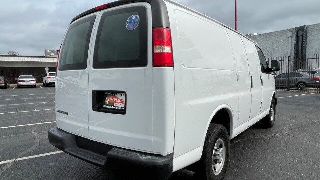 2018 Chevrolet Express 2500 in Dallas, TX 75228 - 2439654 7