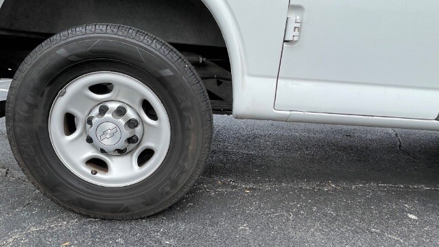 2018 Chevrolet Express 2500 in Dallas, TX 75228 - 2439654 6