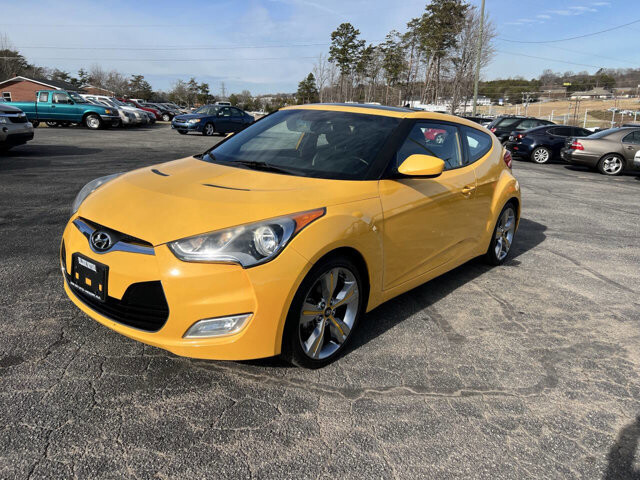 2014 Hyundai Veloster in Hickory, NC 28602-5144 - 2440172 9