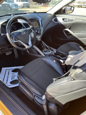 2014 Hyundai Veloster in Hickory, NC 28602-5144 - 2440172 10