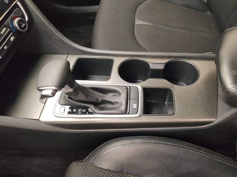 2019 Kia Optima in St. Louis, MO 63136 - 2440503 26