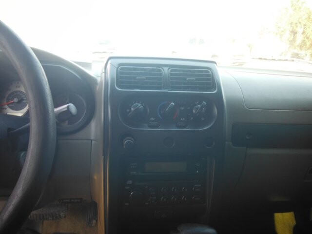 2004 Nissan Frontier in Holiday, FL 34690 - 2440612 6