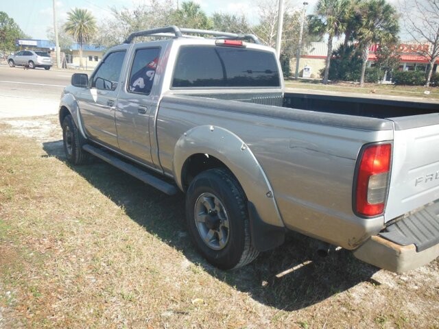 2004 Nissan Frontier in Holiday, FL 34690 - 2440612 8