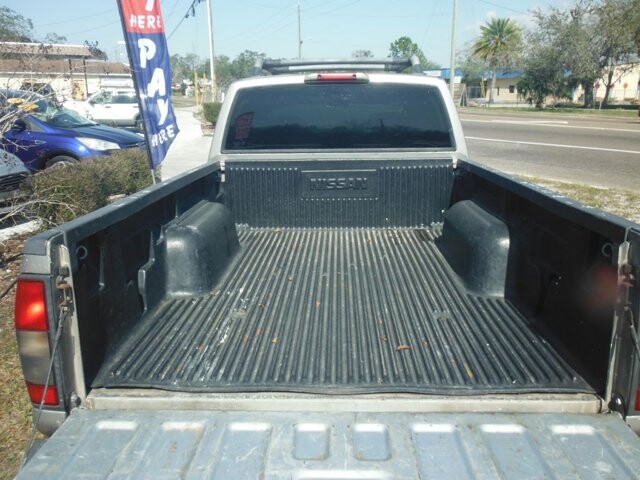 2004 Nissan Frontier in Holiday, FL 34690 - 2440612 10