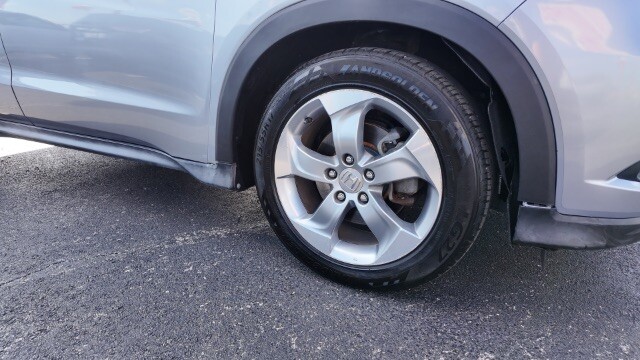 2017 Honda HR-V in Dallas, TX 75228 - 2441340 4