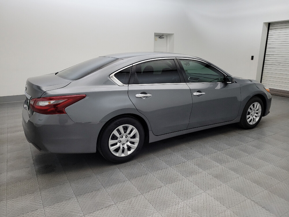 2018 Nissan Altima in Phoenix, AZ 85022 - 2442063 10