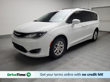 2020 Chrysler Pacifica in Van Nuys, CA 91411