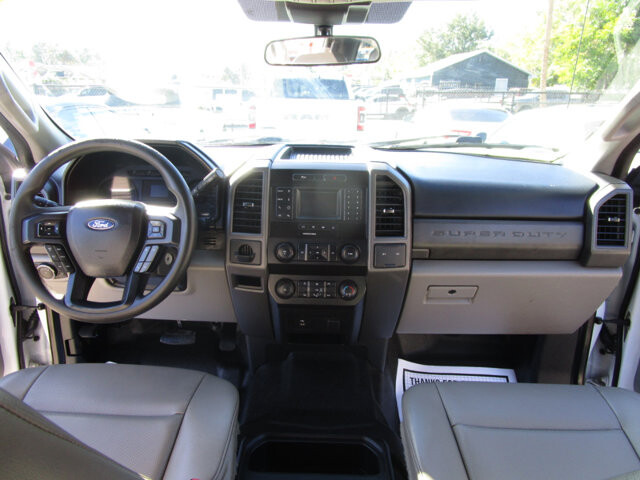 2020 Ford F350 in Tampa, FL 33604-6914 - 2442614 3