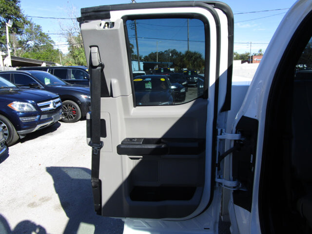 2020 Ford F350 in Tampa, FL 33604-6914 - 2442614 16