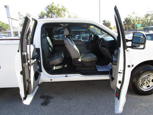 2020 Ford F350 in Tampa, FL 33604-6914 - 2442614 25