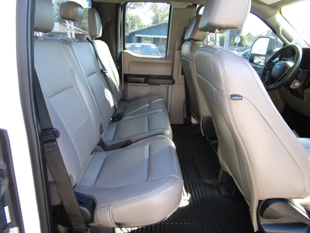 2020 Ford F350 in Tampa, FL 33604-6914 - 2442614 8