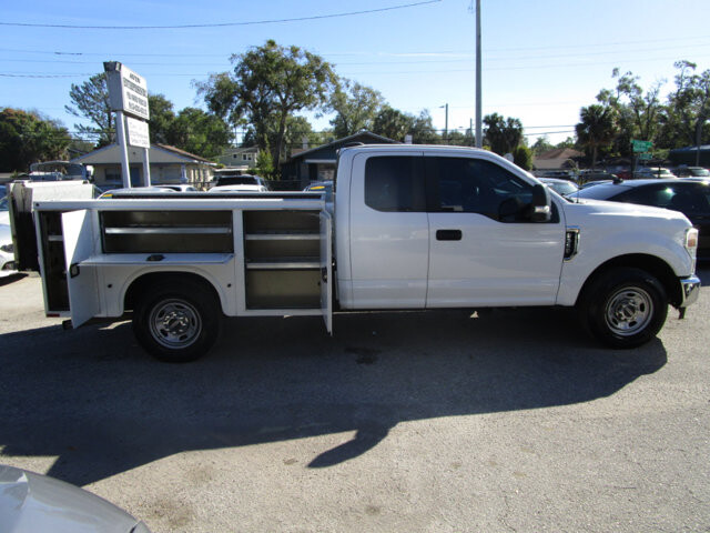 2020 Ford F350 in Tampa, FL 33604-6914 - 2442614 28