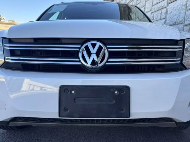 2016 Volkswagen Tiguan in Decatur, GA 30032 - 2443483 59