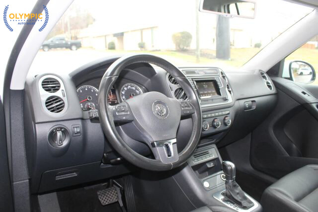 2016 Volkswagen Tiguan in Decatur, GA 30032 - 2443483 15