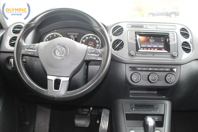 2016 Volkswagen Tiguan in Decatur, GA 30032 - 2443483 18
