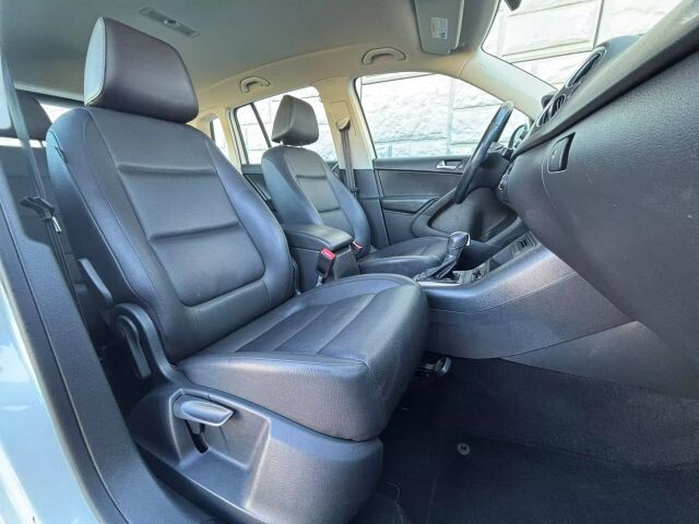 2016 Volkswagen Tiguan in Decatur, GA 30032 - 2443483 81