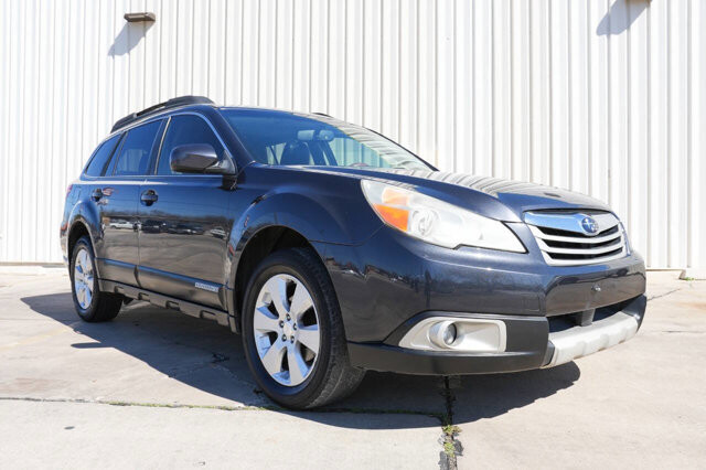 2011 Subaru Outback in San Antonio, TX 78228 - 2443774 14