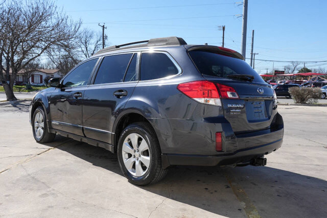 2011 Subaru Outback in San Antonio, TX 78228 - 2443774 7
