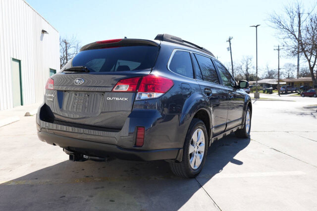 2011 Subaru Outback in San Antonio, TX 78228 - 2443774 9