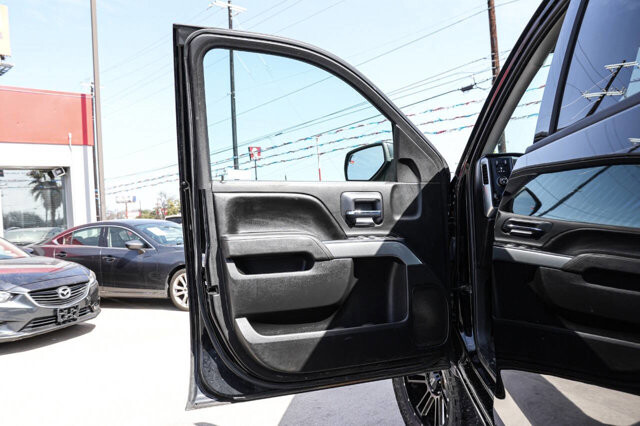 2017 Chevrolet Silverado 1500 in San Antonio, TX 78228 - 2443776 11