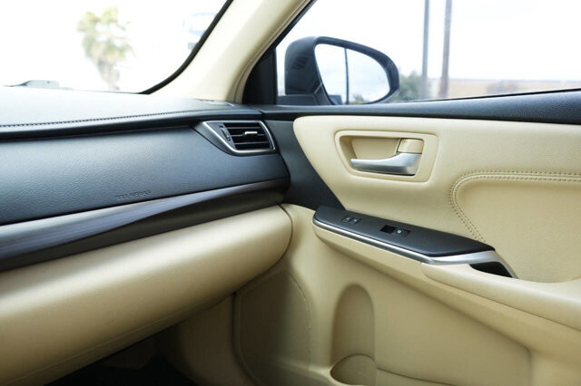2016 Toyota Camry in San Antonio, TX 78228 - 2443778 6
