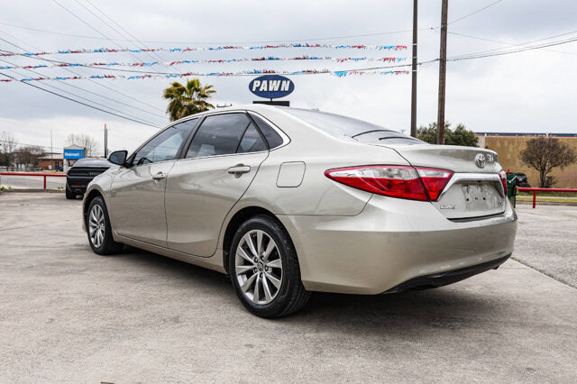 2016 Toyota Camry in San Antonio, TX 78228 - 2443778 11