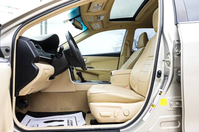 2016 Toyota Camry in San Antonio, TX 78228 - 2443778 9