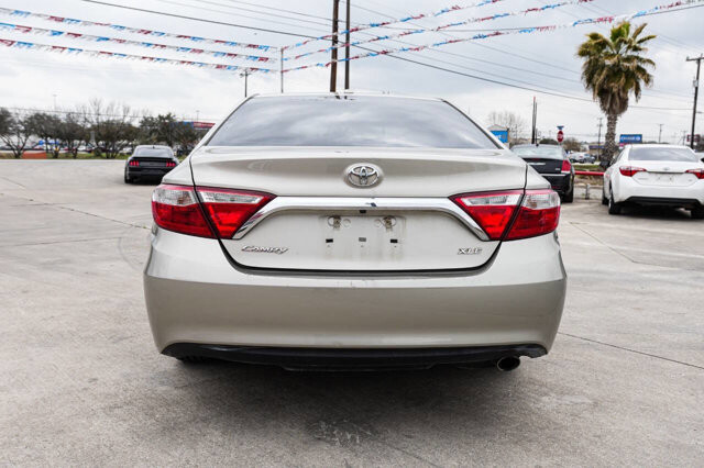 2016 Toyota Camry in San Antonio, TX 78228 - 2443778 12