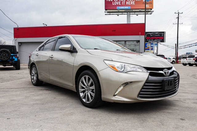 2016 Toyota Camry in San Antonio, TX 78228 - 2443778 15