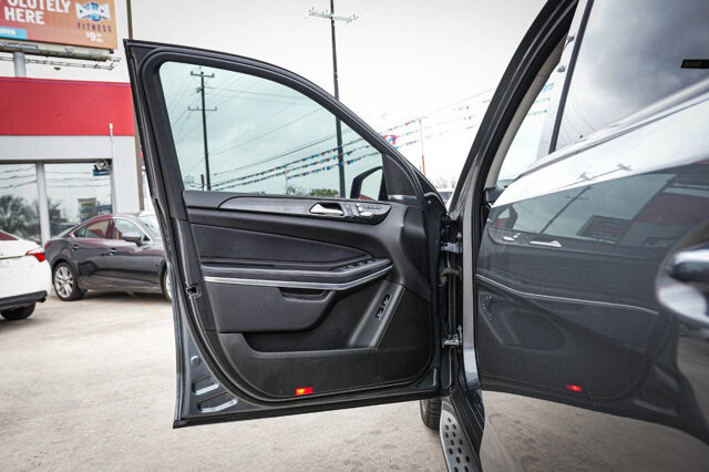 2018 Mercedes-Benz GLS 550 in San Antonio, TX 78228 - 2444235 12