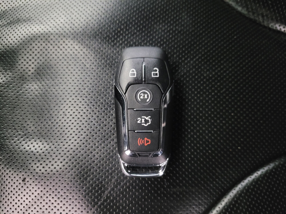 2016 Lincoln MKC in Pittsburgh, PA 15237 - 2444902 32