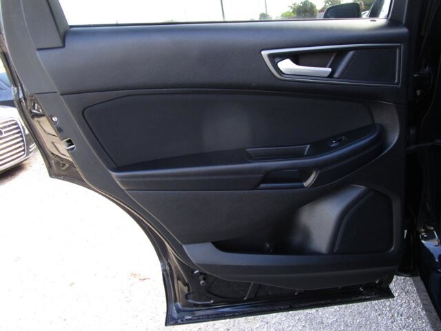 2017 Ford Edge in Tampa, FL 33604-6914 - 2445686 17