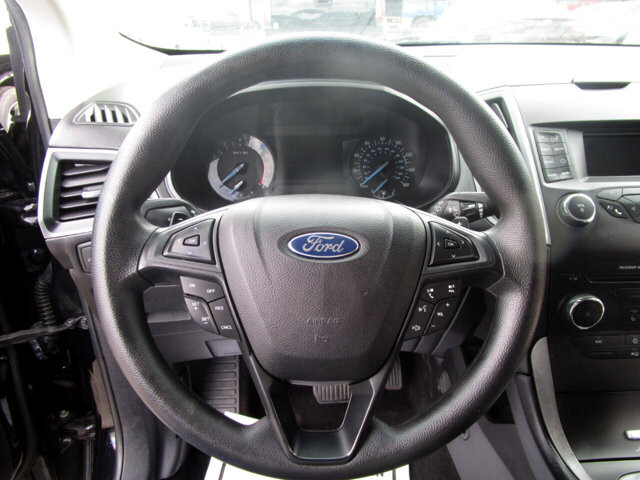 2017 Ford Edge in Tampa, FL 33604-6914 - 2445686 33