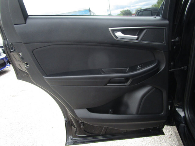 2017 Ford Edge in Tampa, FL 33604-6914 - 2445686 76