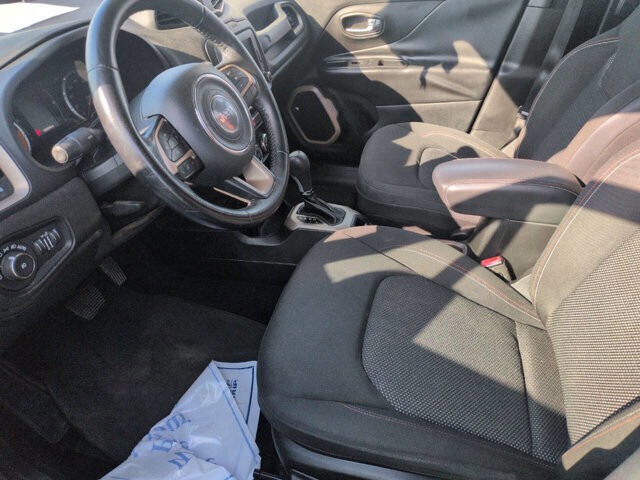 2016 Jeep Renegade in North Little Rock, AR 72117-1620 - 2445689 5