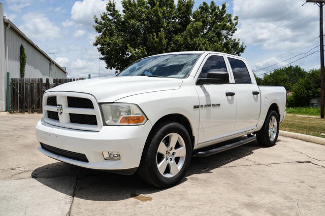 2012 RAM 1500 in San Antonio, TX 78228 - 2446335 28