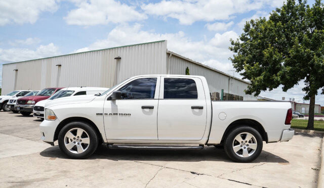 2012 RAM 1500 in San Antonio, TX 78228 - 2446335 29
