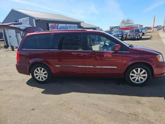 2015 Chrysler Town & Country in Wadena, MN 56482 - 2449072 34