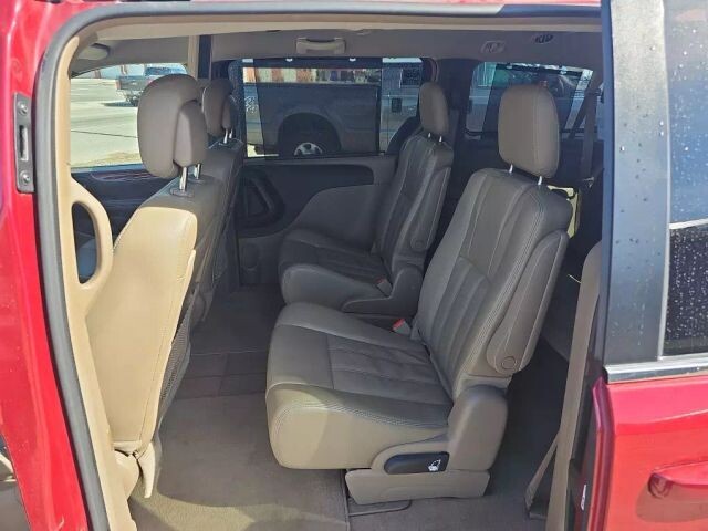 2015 Chrysler Town & Country in Wadena, MN 56482 - 2449072 19